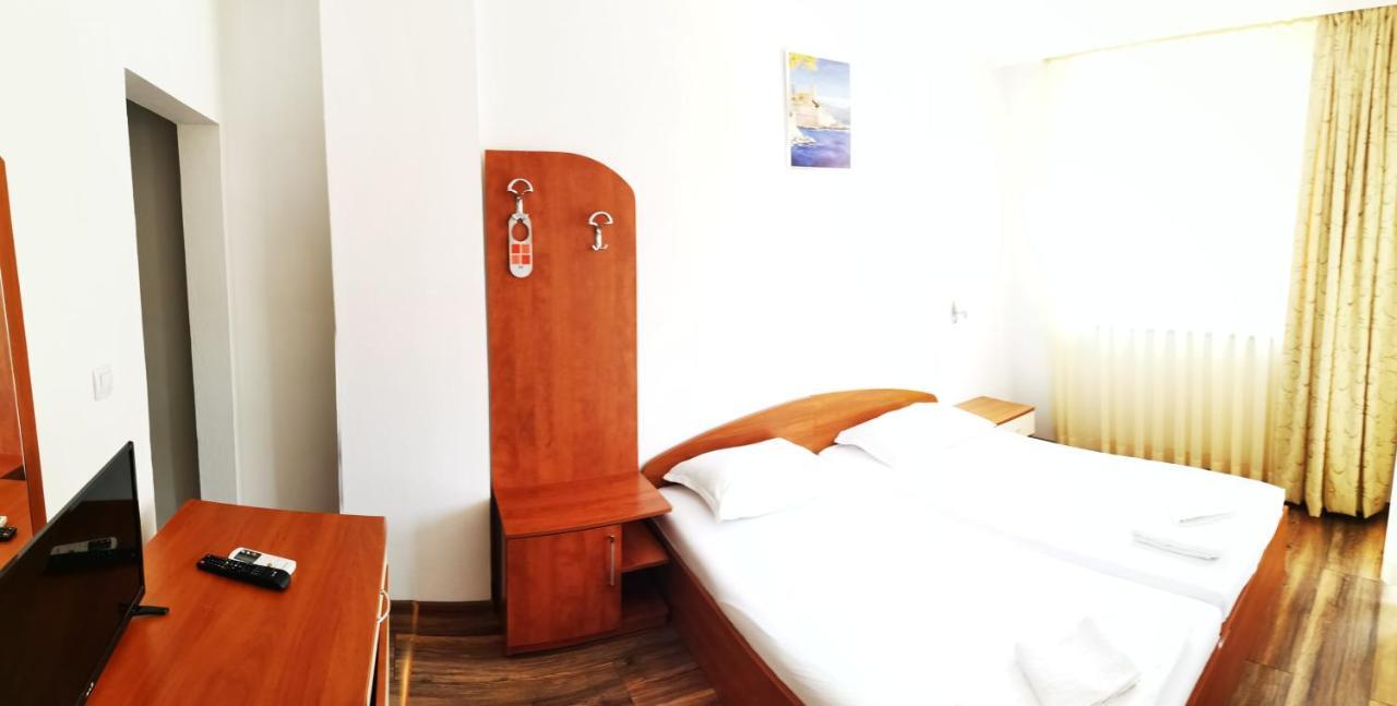 Villa Diana Self Check-In คีตาน ภายนอก รูปภาพ